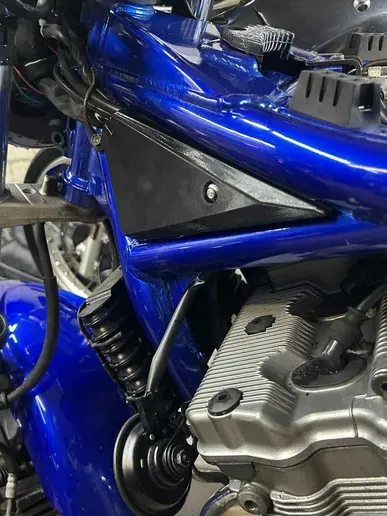 Бокова вставка Suzuki gsf600 bandit 1996-2005 років